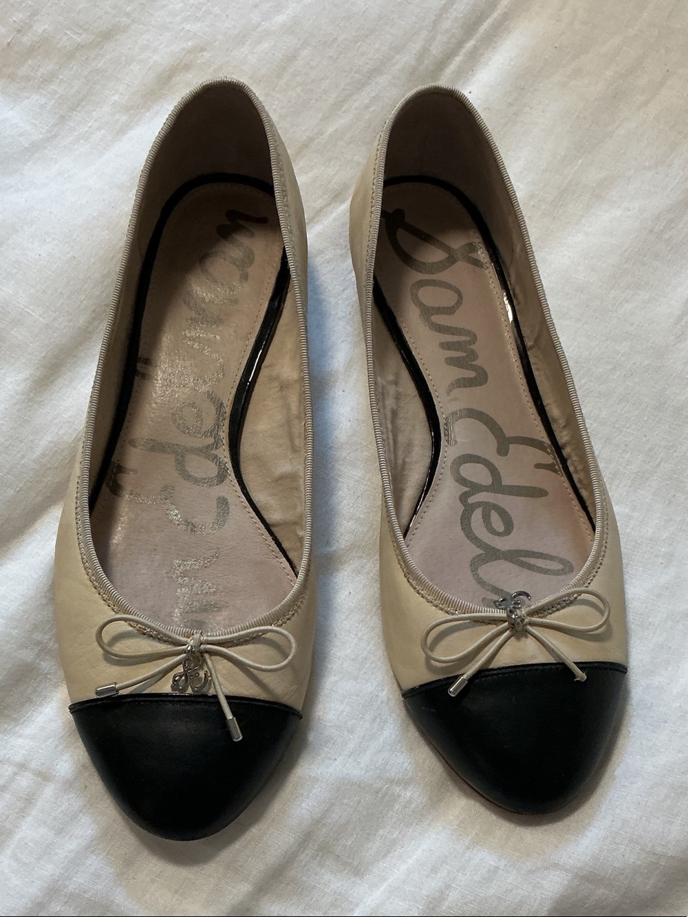 Sam Edelman Beige and Black Cap-Toe Bow Ballet Flats size 10